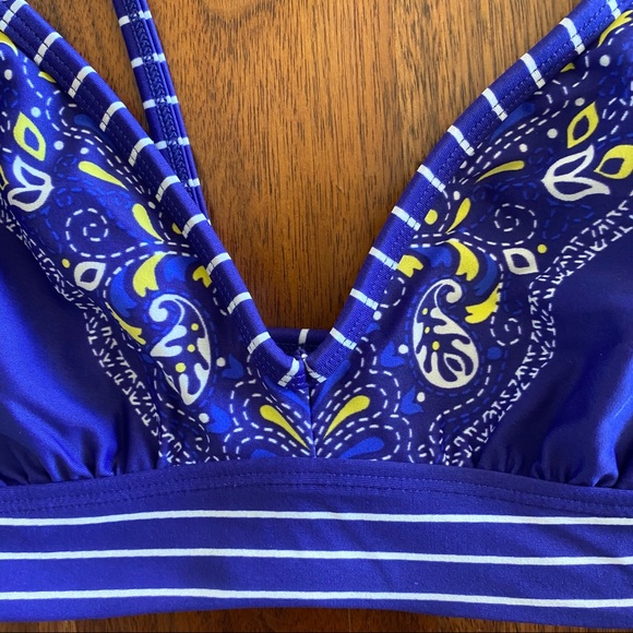 Athleta Bikini Top Size 34 B/C - Picture 2 of 5